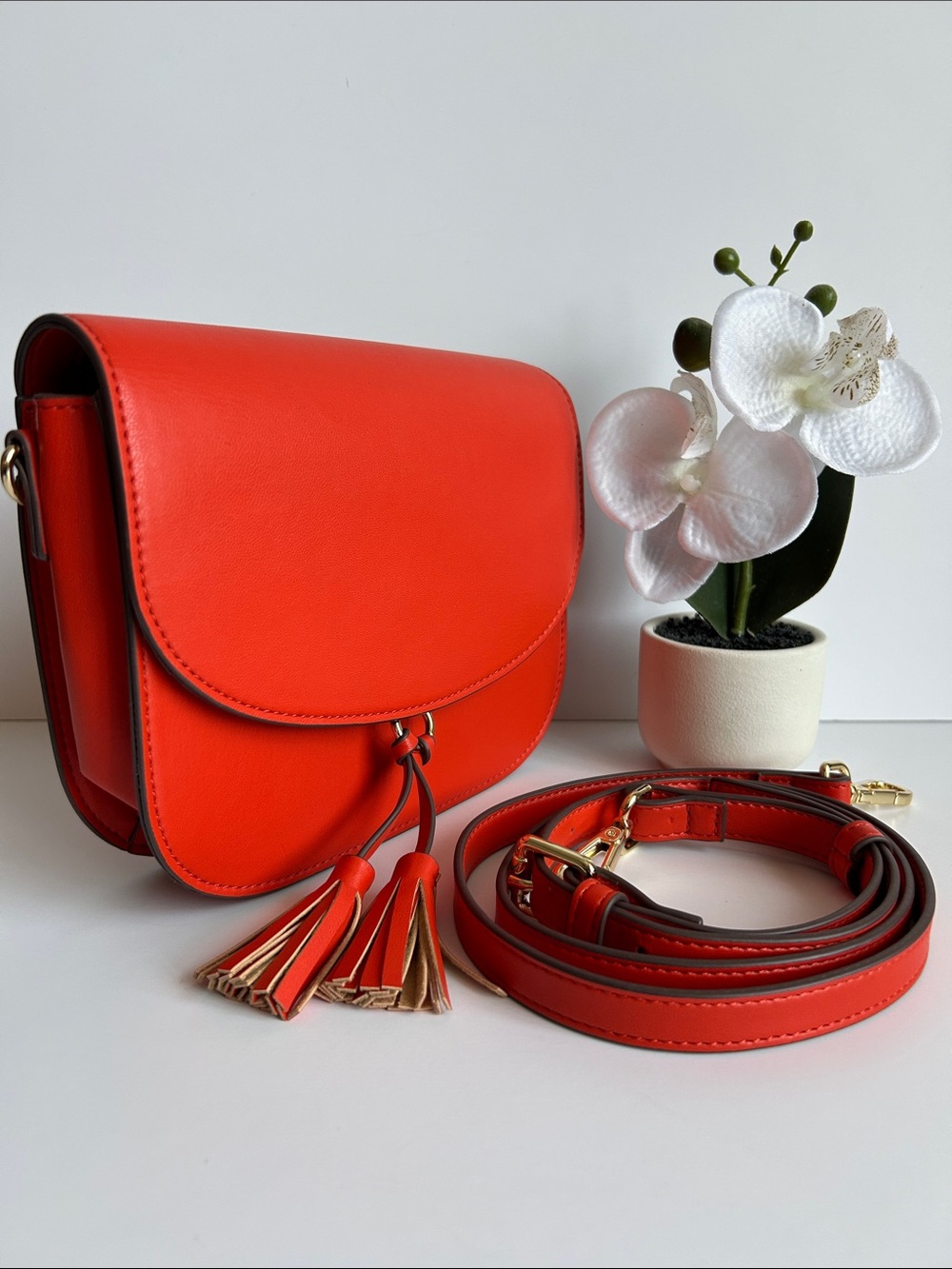 KATE LANDRY Bag Classic orange Crossbody Bag with Tassel Accent